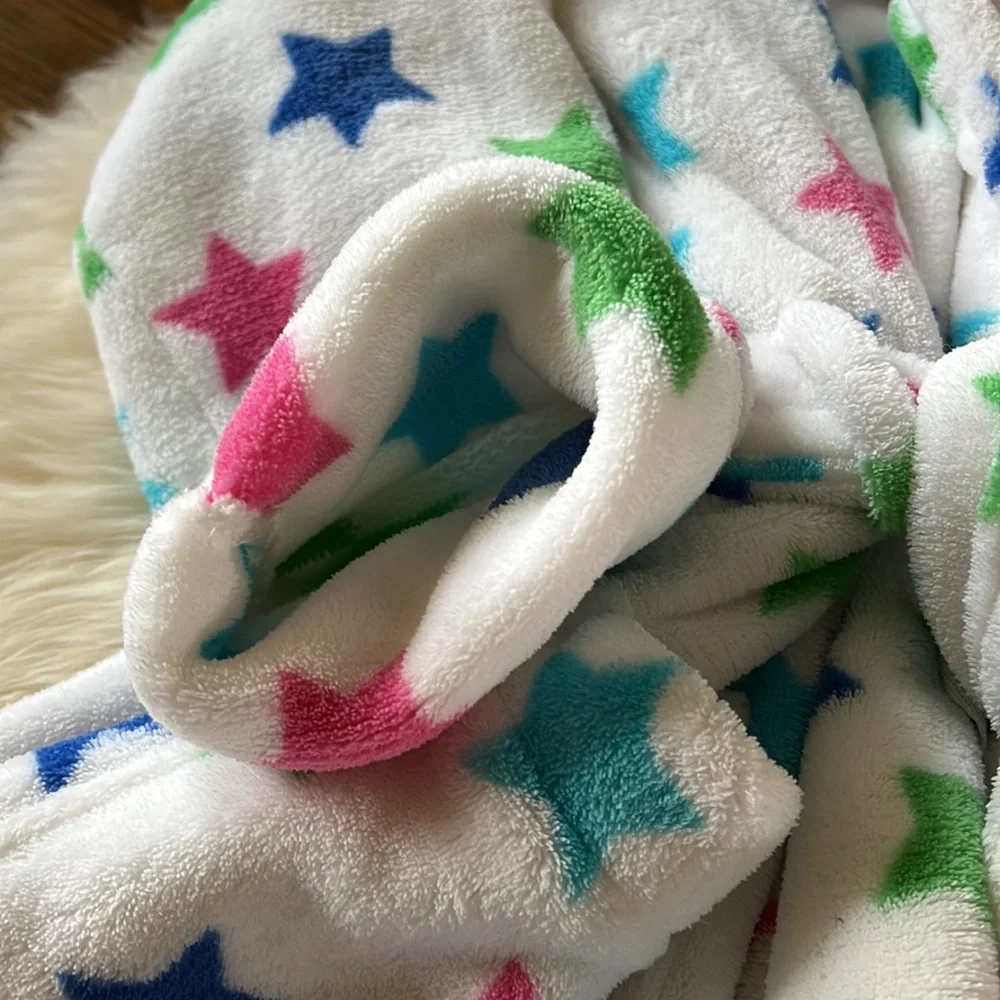 Fluffy Robe by Craft & Barrow - Picture 5 of 6
